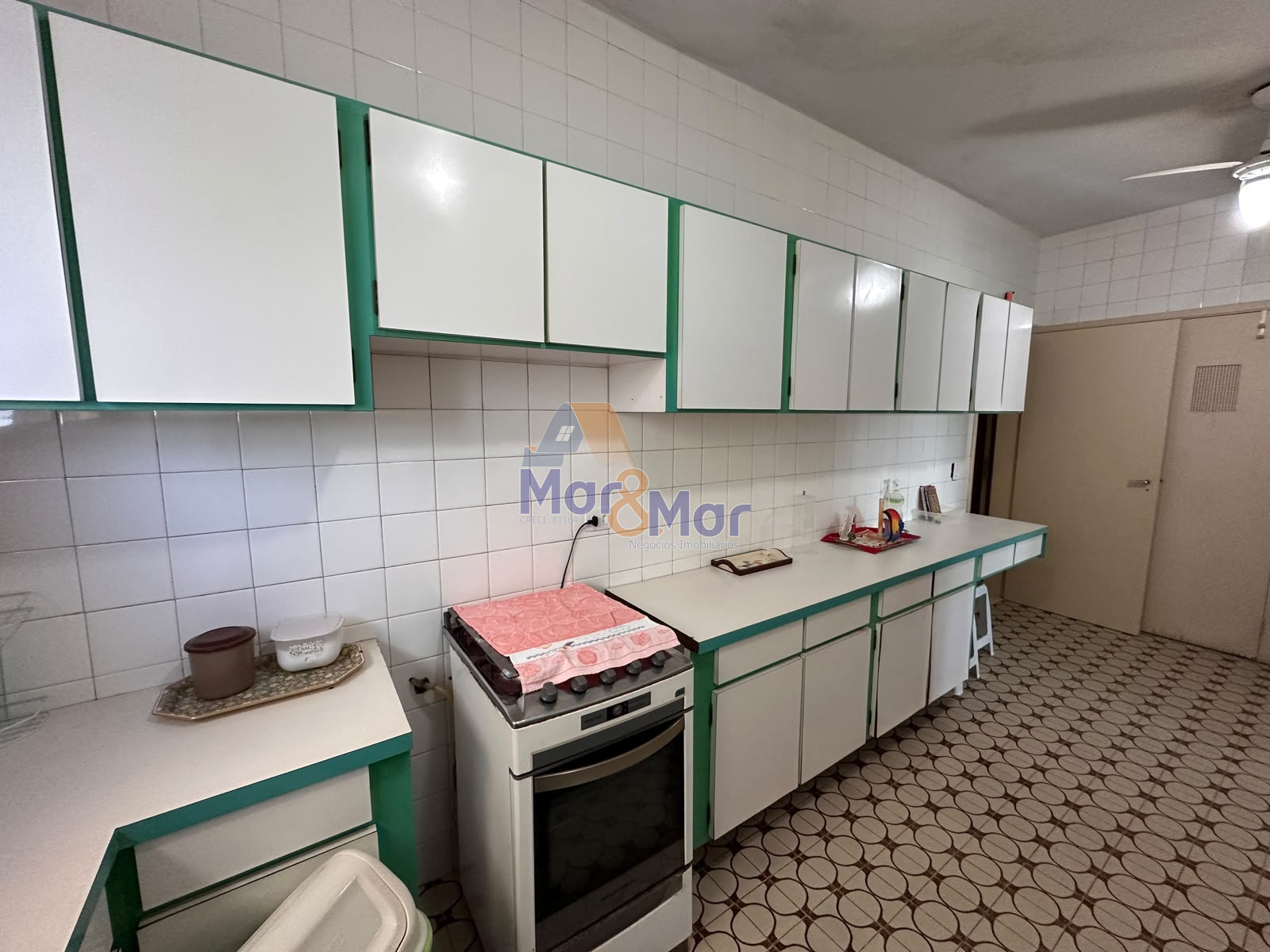 Apartamento Frente ao Mar nas Pitangueiras, Guarujá - SP