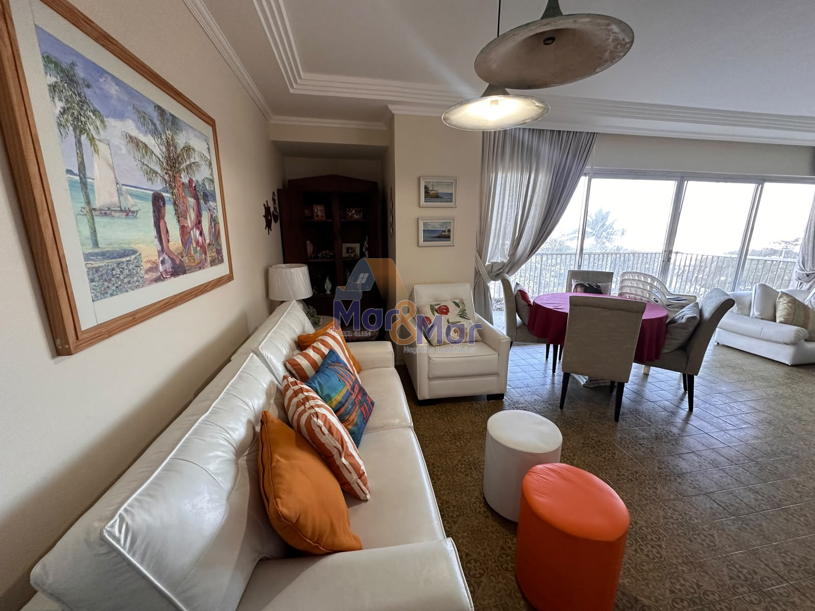Apartamento Frente ao Mar nas Pitangueiras, Guarujá - SP