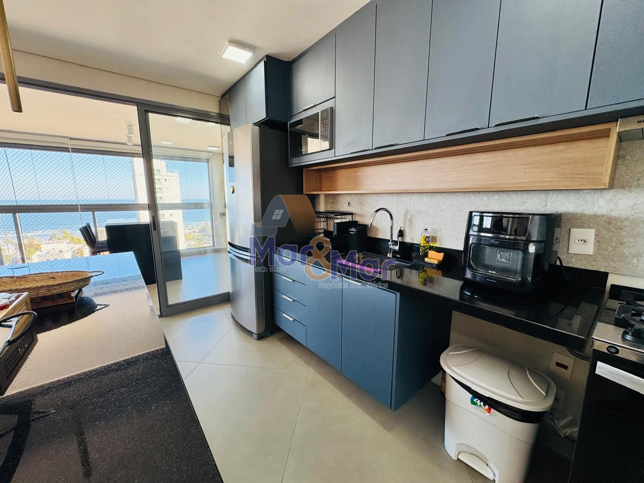Apartamento na Praia da Enseada, Guarujá - SP