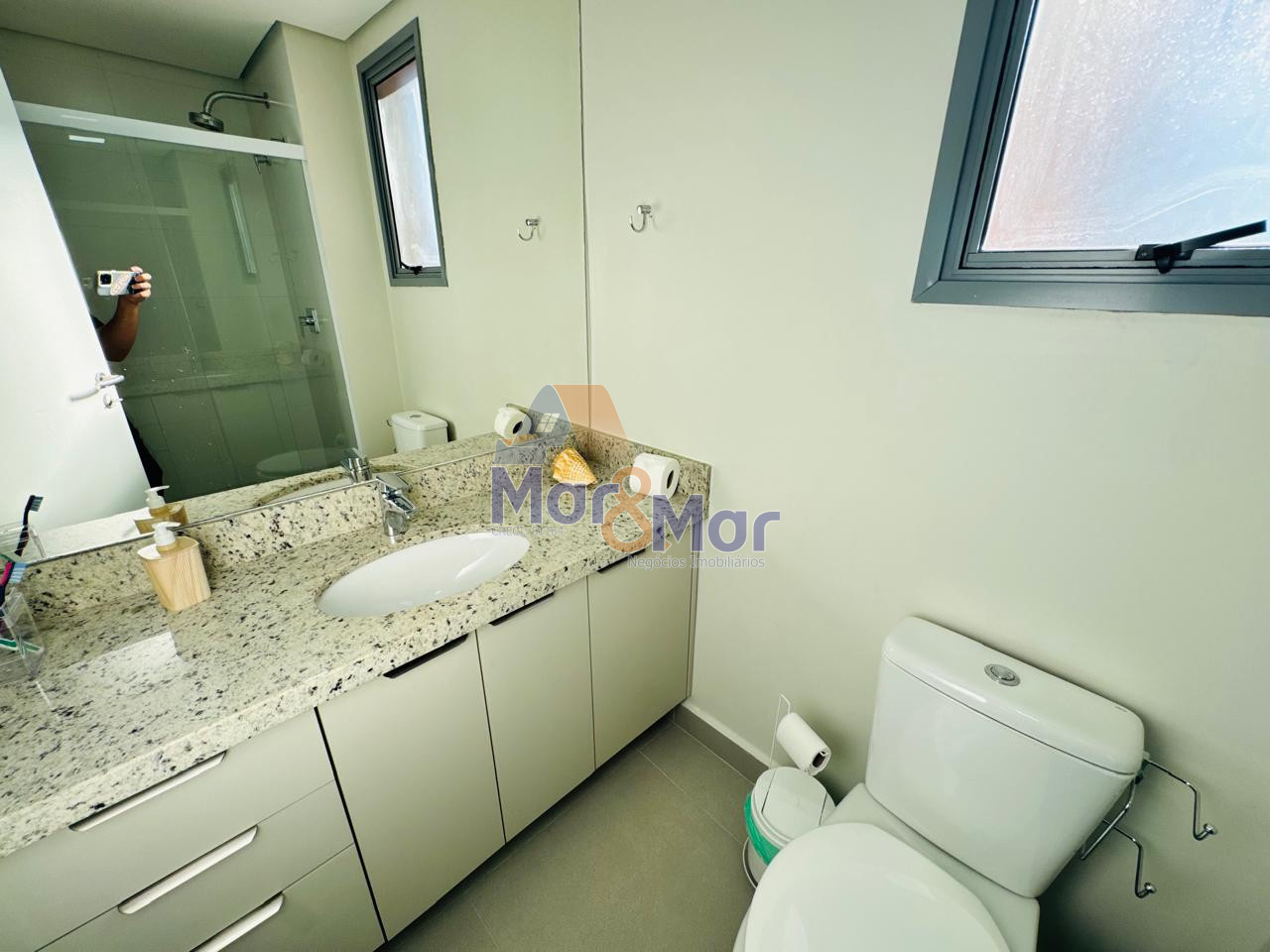 Apartamento na Praia da Enseada, Guarujá - SP