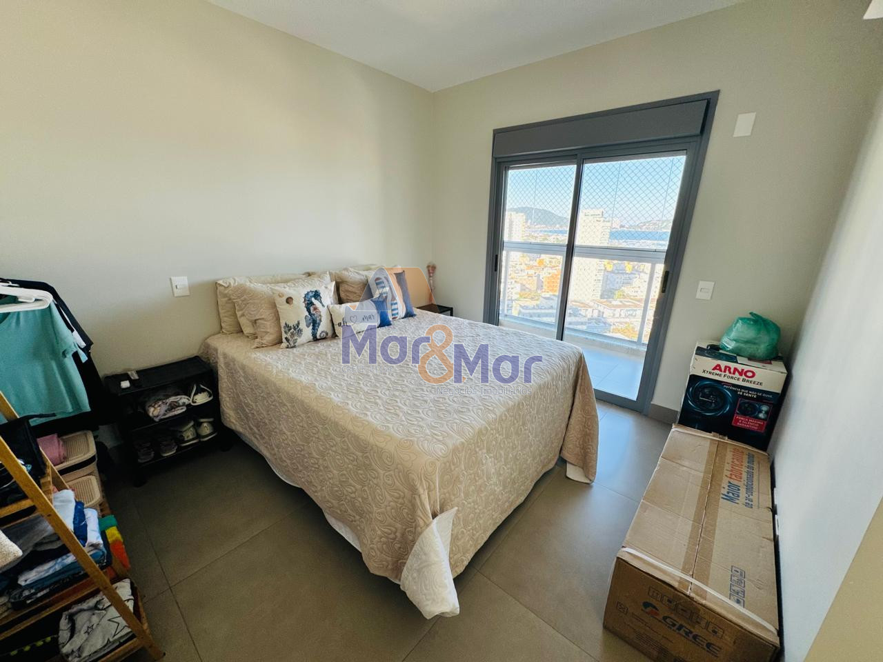 Apartamento na Praia da Enseada, Guarujá - SP