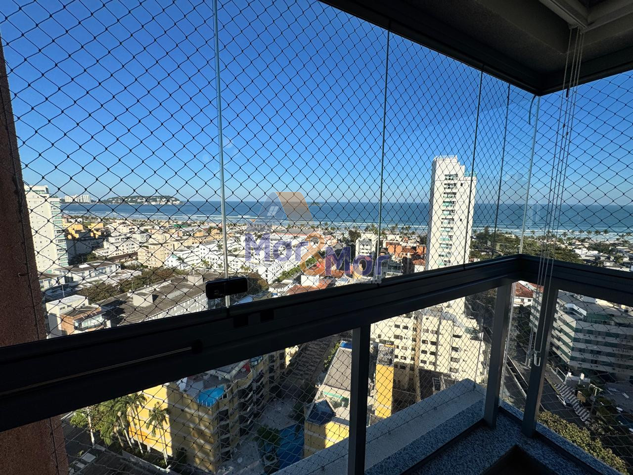 Apartamento na Praia da Enseada, Guarujá - SP