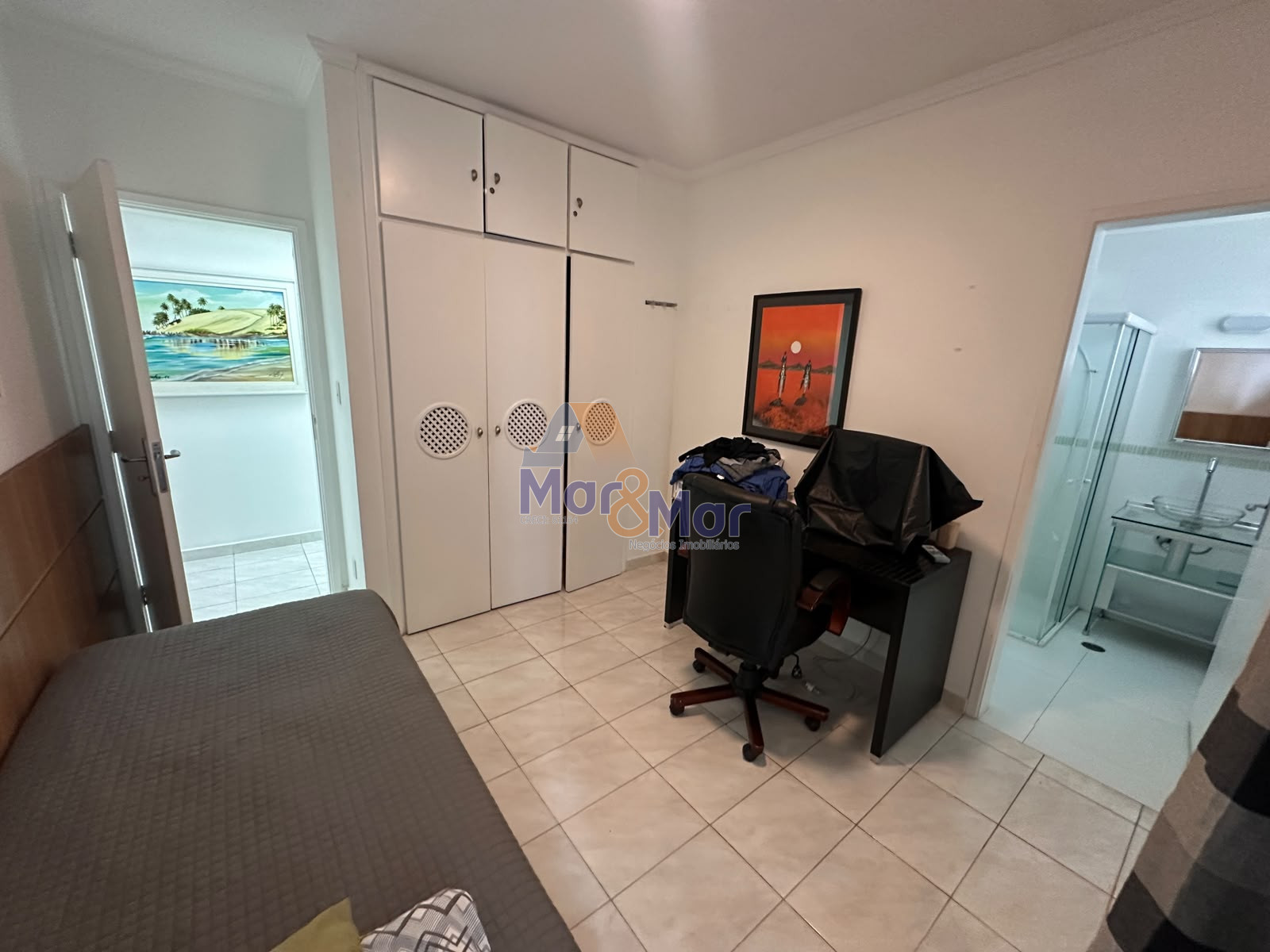 Apartamento Frente ao Mar nas Pitangueiras, Guarujá - SP