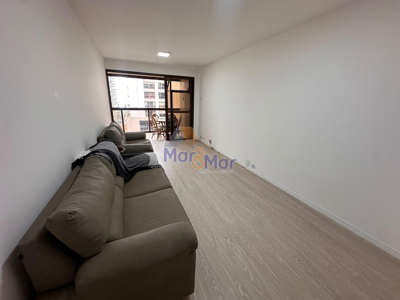 Apartamento-2-dormitorios-Pitangueiras