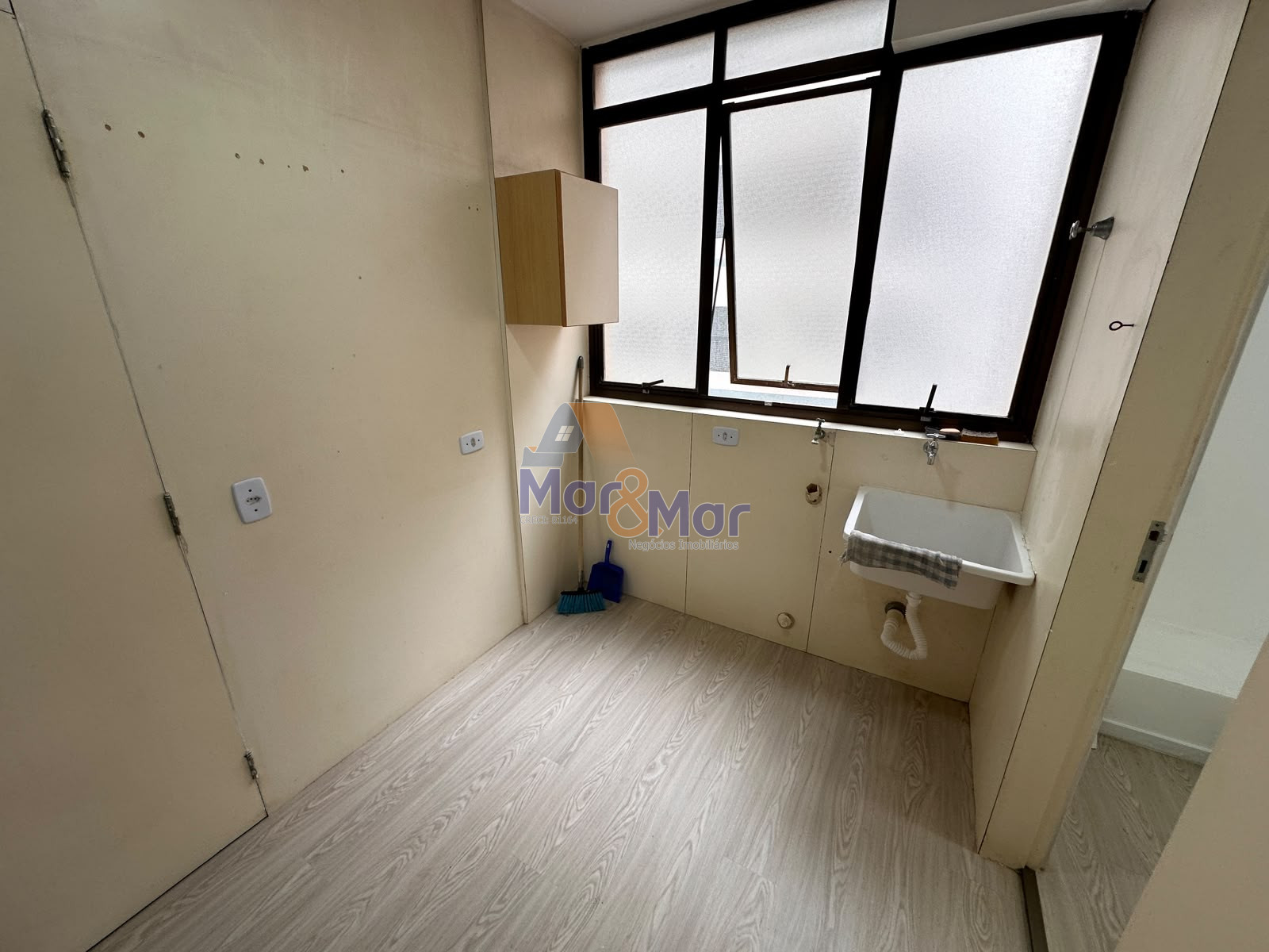 Apartamento-2-dormitorios-Pitangueiras