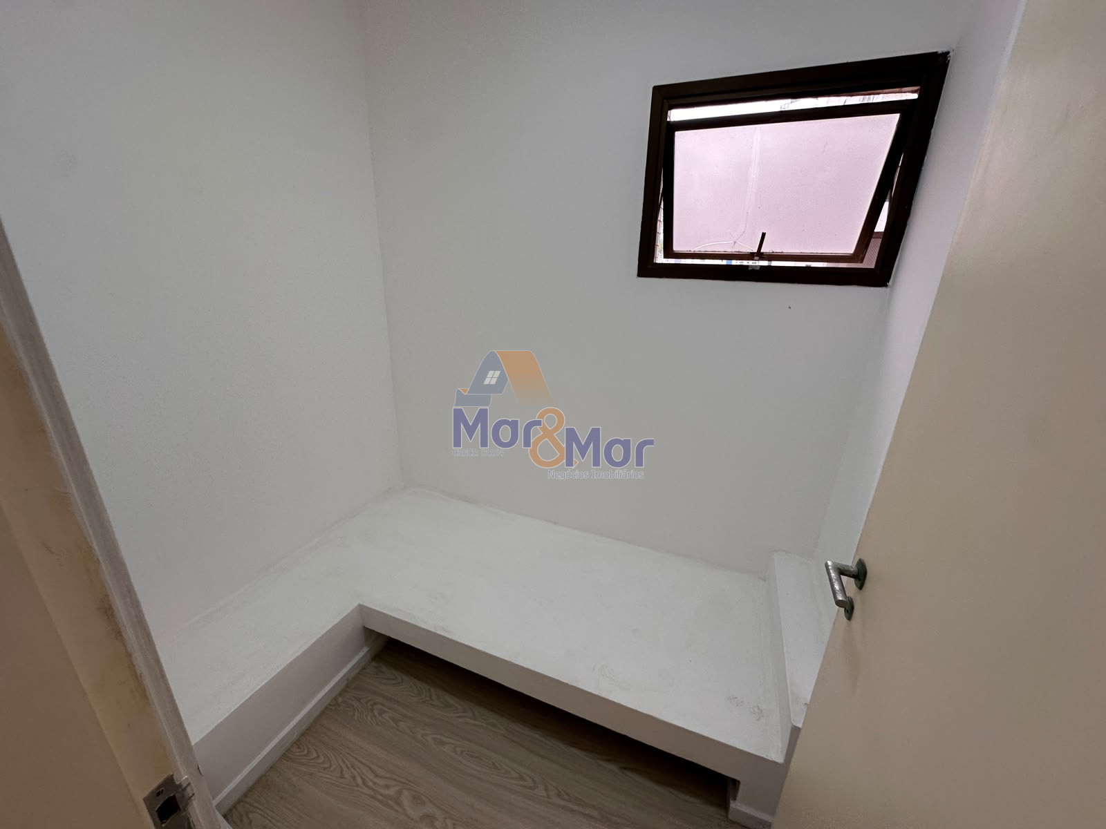 Apartamento-2-dormitorios-Pitangueiras