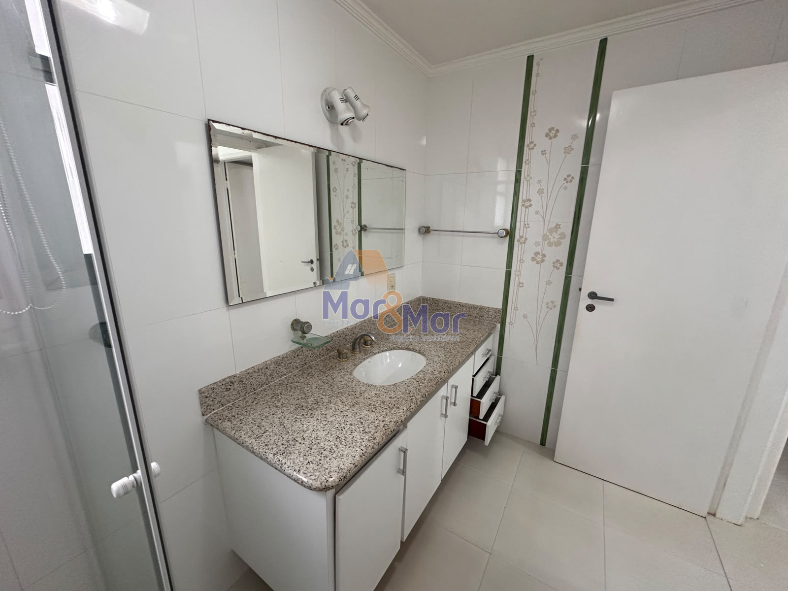 Apartamento-2-dormitorios-Pitangueiras